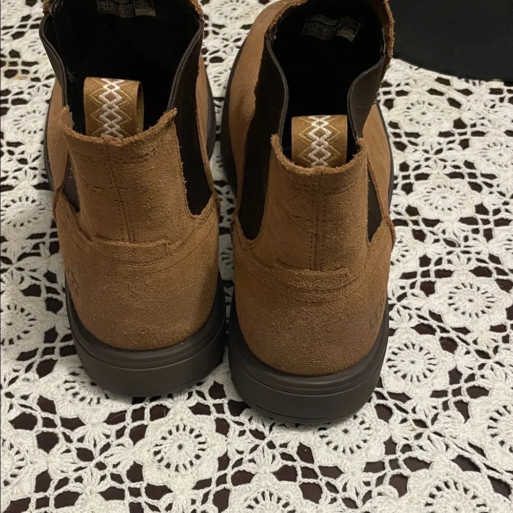 UGG Men's Brown Chelsea Boots